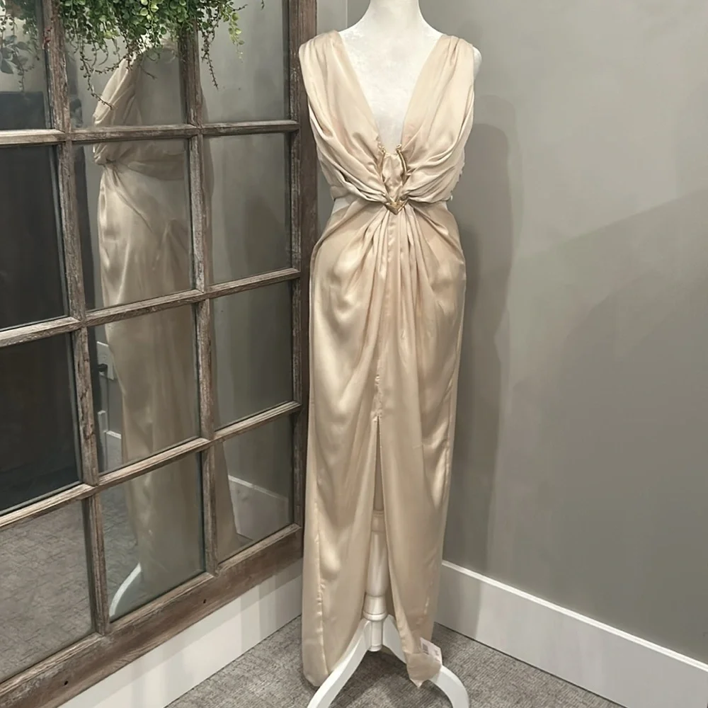 ASOS design satin plunge front maxi US 10 - Picture 1 of 7